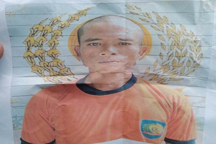 Apri Hata (32) Napi di Lembaga Pemasyarakatan (Lapasl Klas II B Sekayu, Kabupaten Musi Banyuasin (Muba), Sumatera Selatan yang berhasil kabur usai memanjat tembok pos penjagaan.