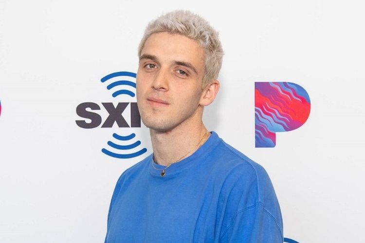 Penyanyi LAUV berkunjung ke studio SiriusXM Hollywood, Los Angeles, California, pada 24 Januari 2020.