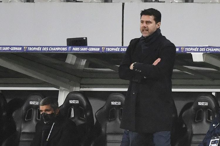 Pelatih Paris Saint-Germain (PSG), Mauricio Pochettino, pada partai puncak Piala Super Perancis kontra Marseille yang berlangsung di Stadion Bollaert-Delelis, Lens, Kamis (14/1/2021) dini hari WIB.
