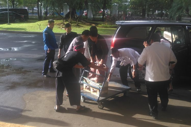 Petani kendeng diterima di Kantor Staf Kepresidenan, Jakarta, Senin (20/3/2017).