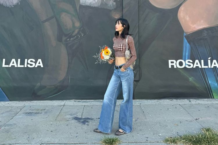 Ingin nonton konser Blackpink Jakarta 2025? Simak inspirasi outfitnya, termasuk ide agar tetap hijab friendly dan stylish.