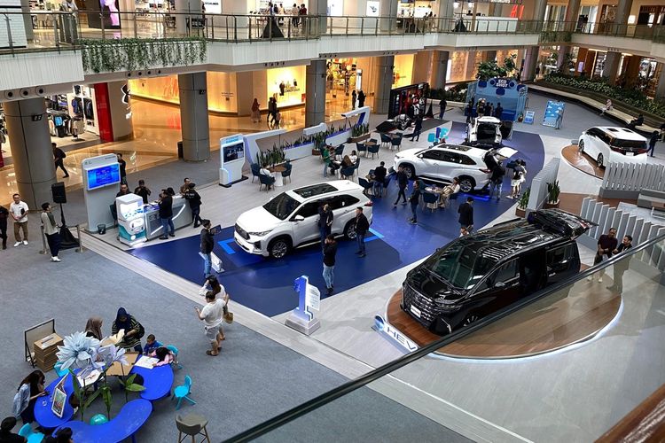 PT TAM hadirkan Toyota Space, pameran interaktif yang dirancang mendekatkan masyarakat pada teknologi elektrifikasi.