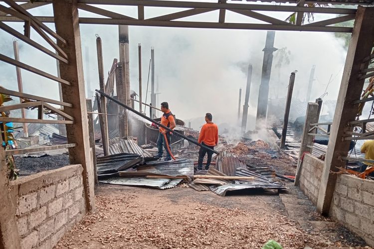 Tempat Penyulingan Cengkeh di Bali Terbakar, Bangunan Seluas 10 Are Hangus