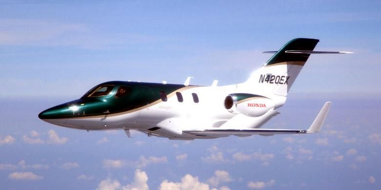 Honda Jet versi produksi sukses terbang perdana dan siap dikirim ke konsumen.