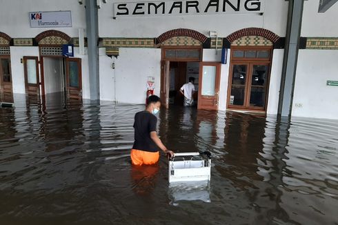 Banjir di Stasiun Tawang Mulai Surut, Perjalanan KA Masih Dialihkan
