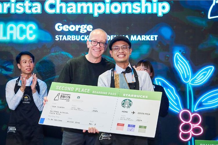 Barista peraih penghargaan Starbucks, Renauldy Darma Wijaya (Juara Starbucks Regional Latte Art 2024) akan menjadi salah satu juri dalam Starbucks Barista Championship 2025. 