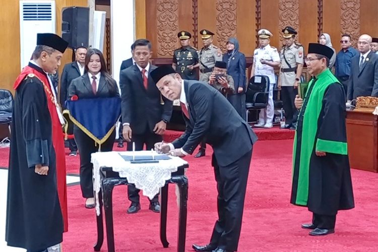 Dilantik Jadi Ketua DPRD Surabaya, Syaifuddin Zuhri Tekankan Kerja untuk Kepentingan Rakyat
