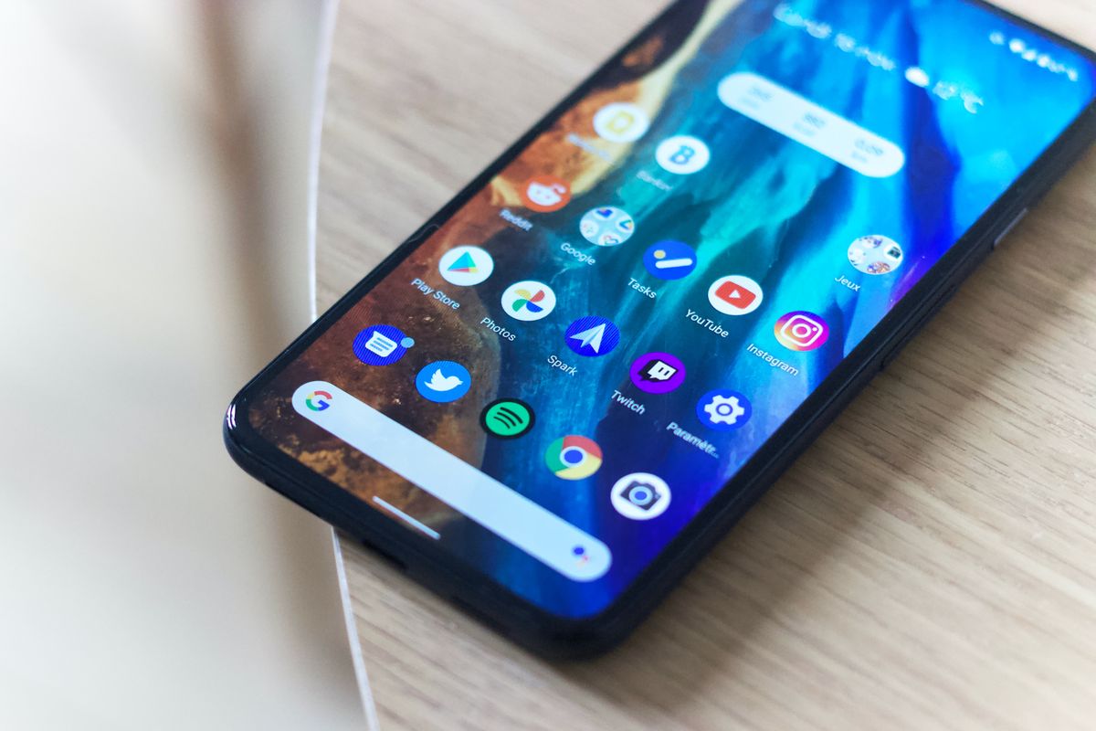 Cara mengembalikan foto yang terhapus di HP Android.