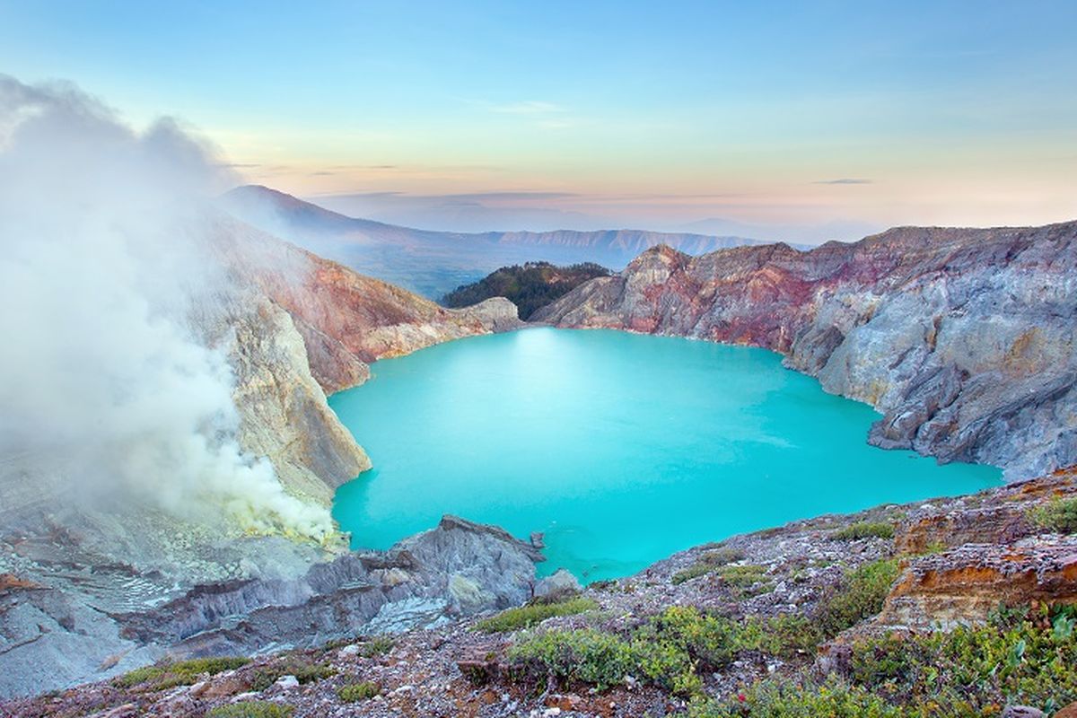 Kawah Ijen Jawa Timur.