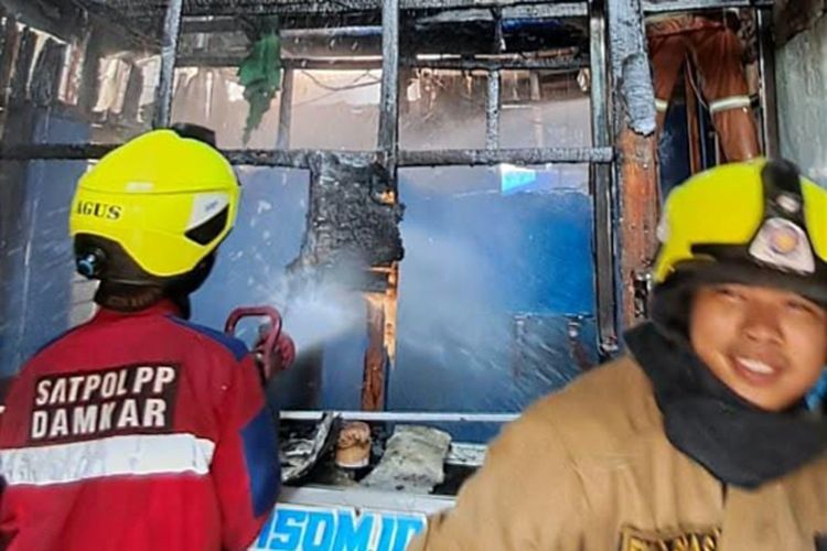 Rental PS di Suruh Semarang Terbakar, Diduga akibat Korsleting