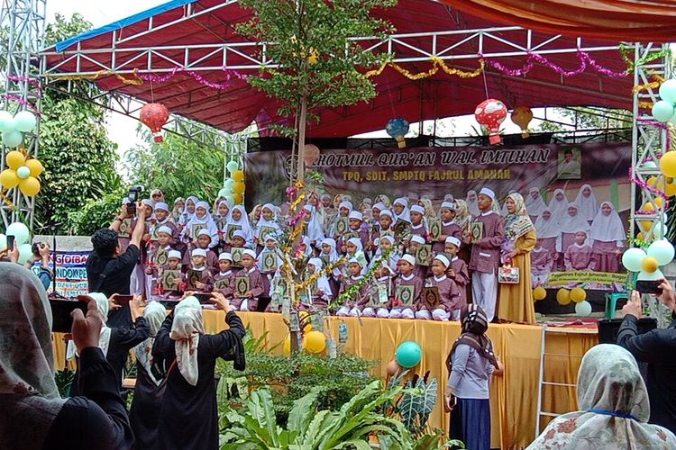 Peresmian wakaf produktif sekaligus wisuda 81 santri di Pesantren Tahfidz Al Quran Fazrul Amanah, Sabtu (19/11/2022).