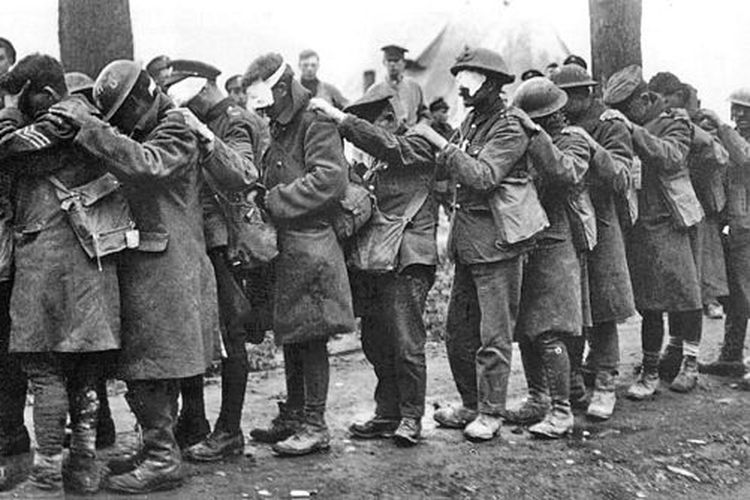 Pasukan Inggris dibutakan karena gas air mata dalam Pertempuran Estaires tahun 1918