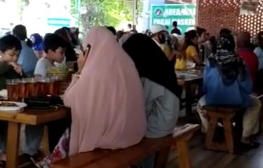 Wanita di Padang yang Videonya Viral Sebut Pemerintah Zalim ...