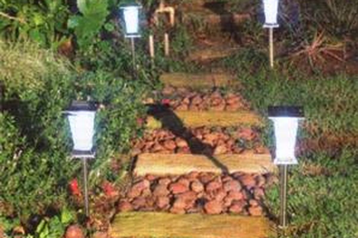 Lampu Grand Solar di Taman