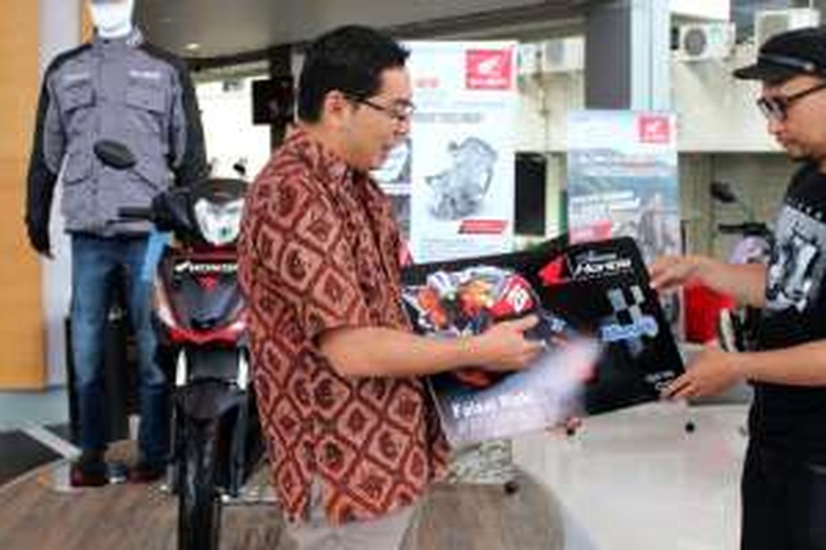 Konsumen motor Honda di Jawa Barat mendapat nilai lebih, yakni asuransi jiwa.