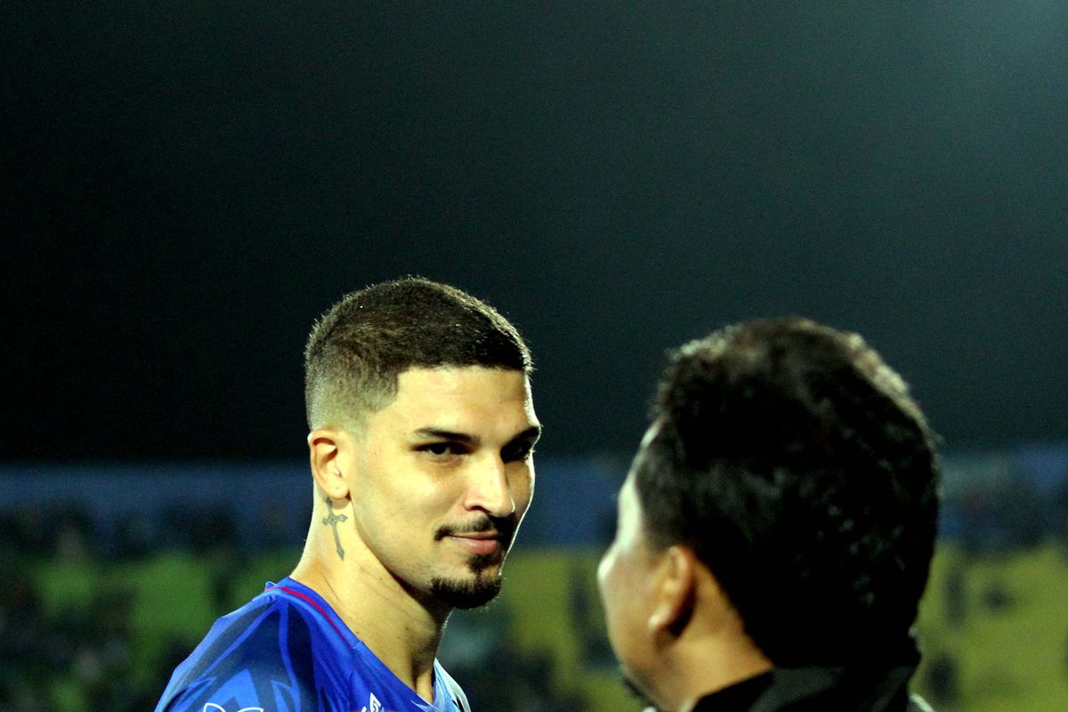 Pemain asing Arema FC asal Brasil, Arthur Cunha.