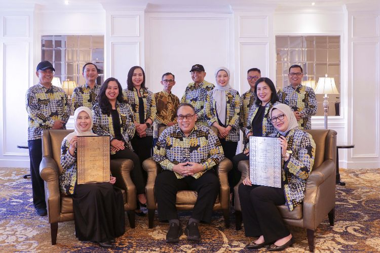 The Papandayan meraih delapan penghargaan bergengsi di ajang Haute Grandeur Global Awards 2025. Penghargaan ini mencakup kategori hotel dan kuliner, termasuk Best City Hotel dan Best Asian Fusion, yang menegaskan komitmen The Papandayan dan Pago Restaurant dalam menghadirkan layanan kelas dunia.