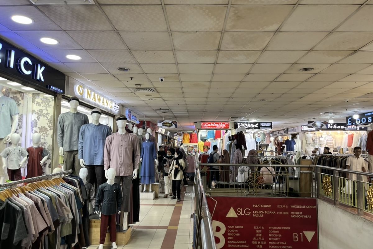 Cerita Sepinya Penjual Baju di Pasar Tanah Abang Saat Ramadhan