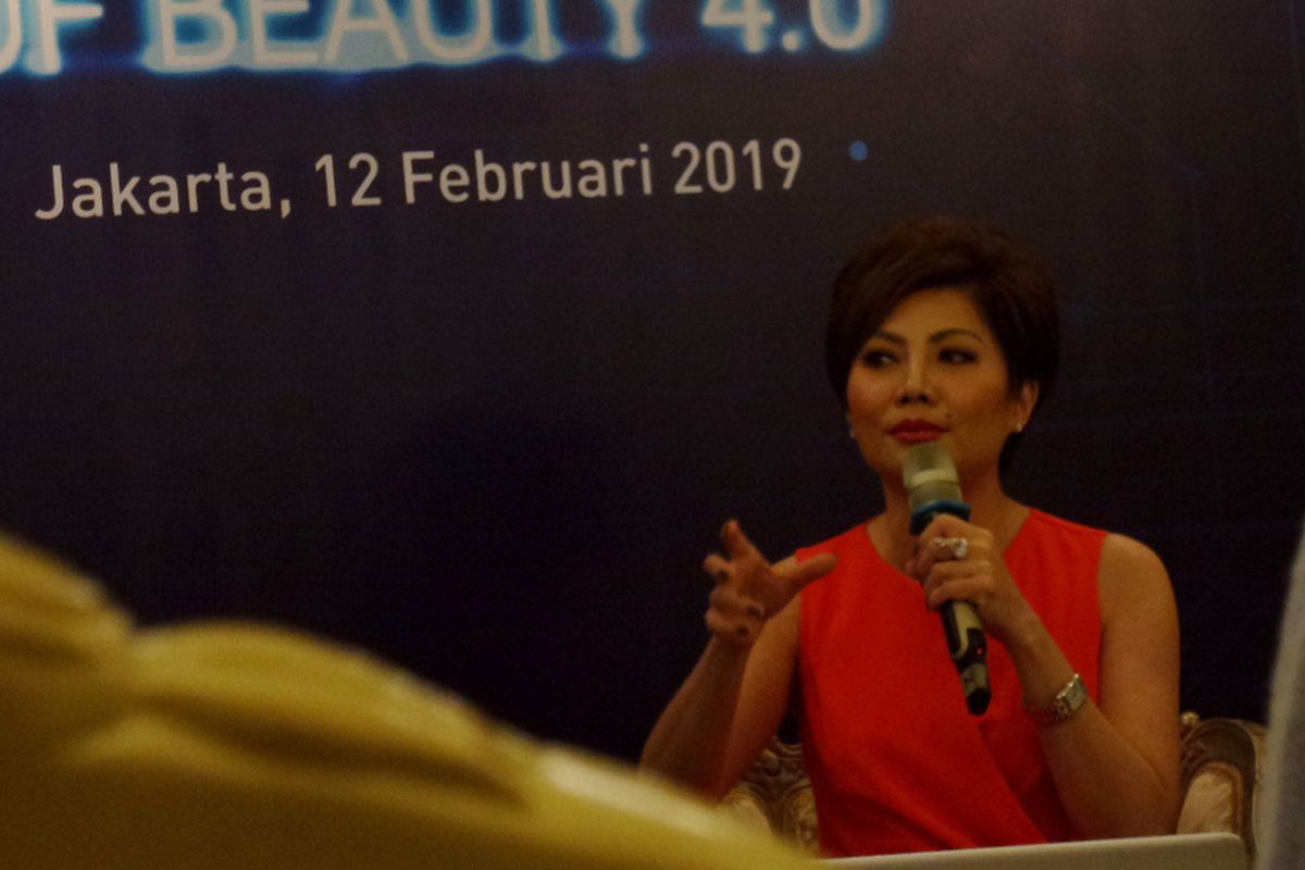 Founder dan President director Miracle Aesthetic Clinic Group, dr. Lanny Juniarti, Dipl. AAAM dalam acara Aesthetic Outlook 2019 oleh Miracle di kawasan Menteng, Jakarta Pusat, Selasa (12/2/2019). 