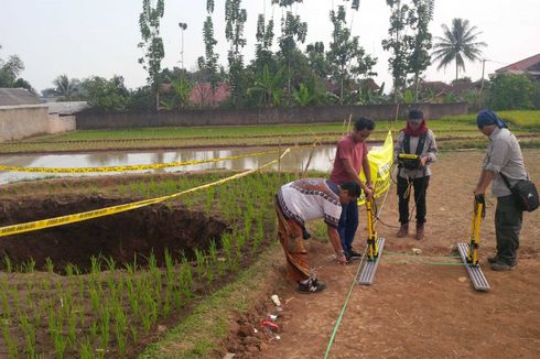 Tanah Ambles, Jalan Tergerus, Warga di Sukabumi Pun Mulai Khawatir...