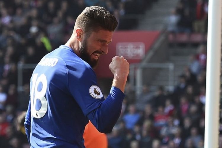 Oliver Giroud merayakan gol Chelsea ke gawang Southampton pada pertandingan Premier League di Stadion St. Mary's, Sabtu (14/4/2018). 