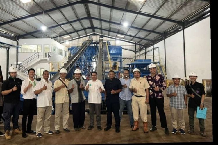 PT Rexline Engineering Indonesia sukses selesaikan dua pabrik NPK di Mojosari dan Pontianak. 