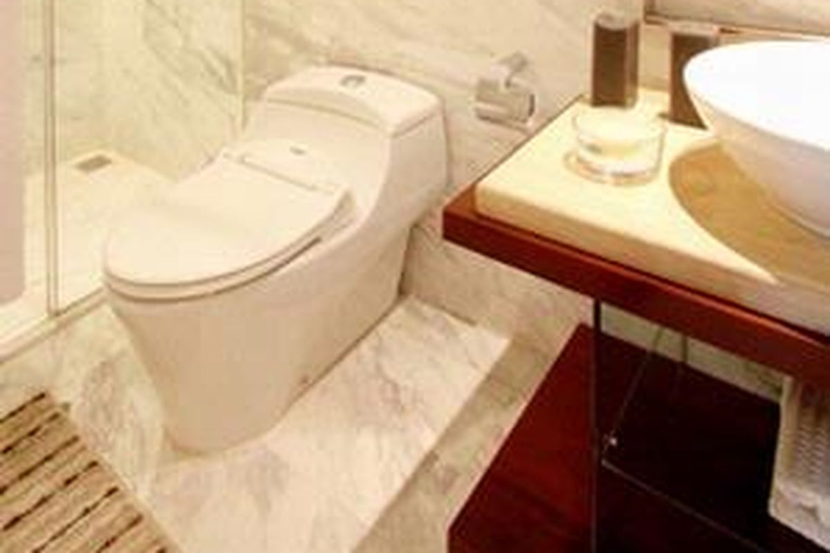 Jangan biarkan kamar mandi tampak polos dan biasa-biasa saja. Punya waktu luang di akhir minggu ini? Ayo dandani kamar mandi biar cantik.