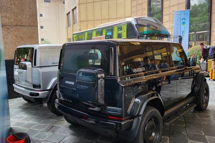 Chery iCar V23 SUV elektrik bergaya bold, hadir dengan dua pilihan tenaga dan kabin yang lapang.