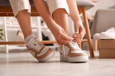 3 Tips Memilih Sneaker untuk Perempuan dengan Ukuran Kaki Besar