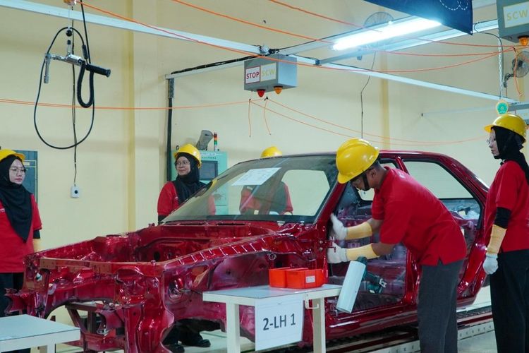 Perkuat Komitmen Lingkungan, Daihatsu Raih Penghargaan CSR Jabar