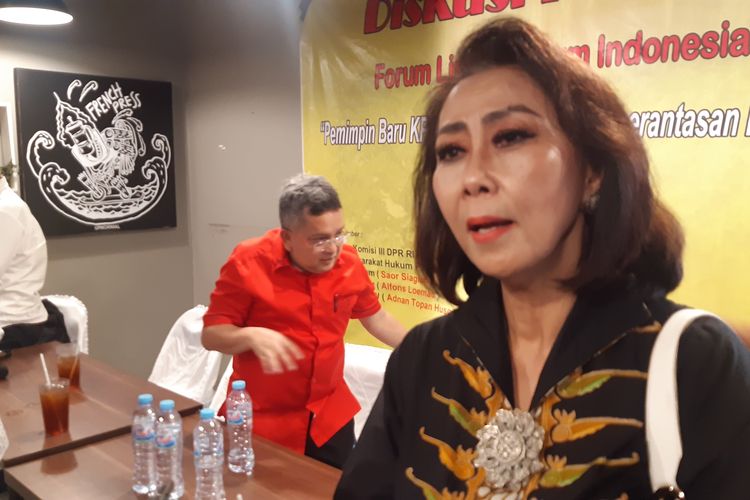 Ketua Masyarakat Hukum Pidana dan Kriminologi Indonesia Yenti Garnasih dalam Diskusi Publik di Cikini, Jakarta, Rabu (18/12/2019).