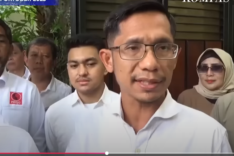 Wakil Ketua Umum Projo Freddy Damanik bicara soal ijazah asli Jokowi yang sudah ditunjukkan ke relawan Projo.