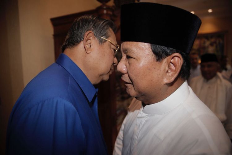 Ketua Umum Partai Demokrat Susilo Bambang Yudhoyono saat menerima calon presiden Prabowo Subianto di kediaman SBY di Kuningan, Jakarta, Jumat (10/8/2018).