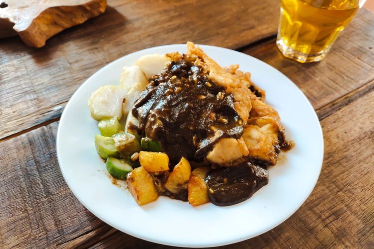 Ilustrasi tahu tek surabaya.