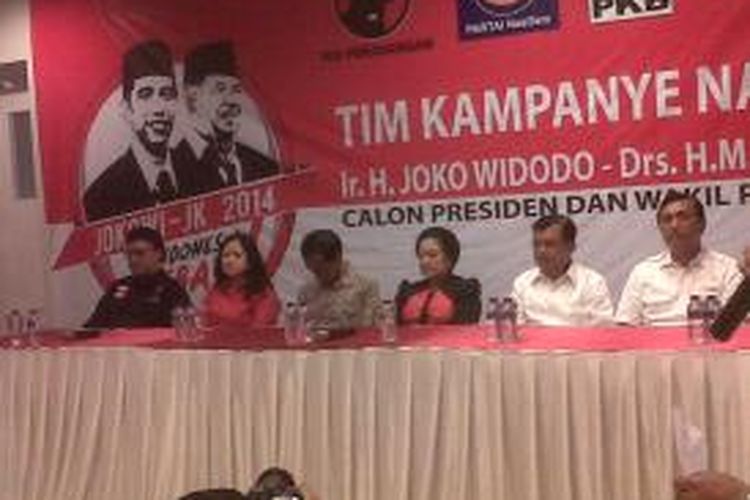 Suasana acara peresmian posko Tim Kampanye Nasional, di Jalan Sisingamangaraja No. 5, Jakarta Selatan, Selasa (27/5/2014). Dalam acara tersebut, hadir pasangan capres-cawapres Joko Widodo dan Jusuf Kalla, serta Ketua Umum PDI-P Megawati Soekarnoputri