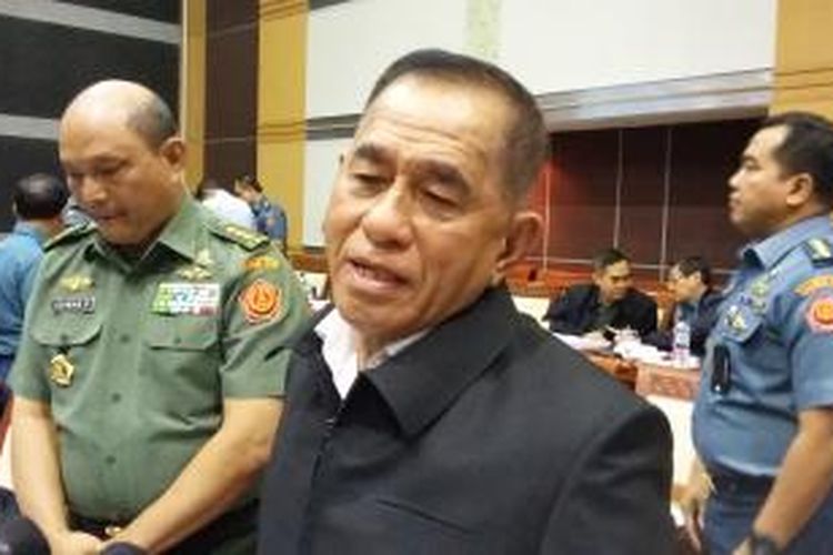 Menteri Pertahanan Ryamizard Ryacudu, saat ditemui di Ruang Rapat Komisi I DPR, Senayan, Jakarta, Senin (21/9/2015).