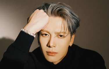 Penyanyi Jackson Wang merilis lagu High Alone.