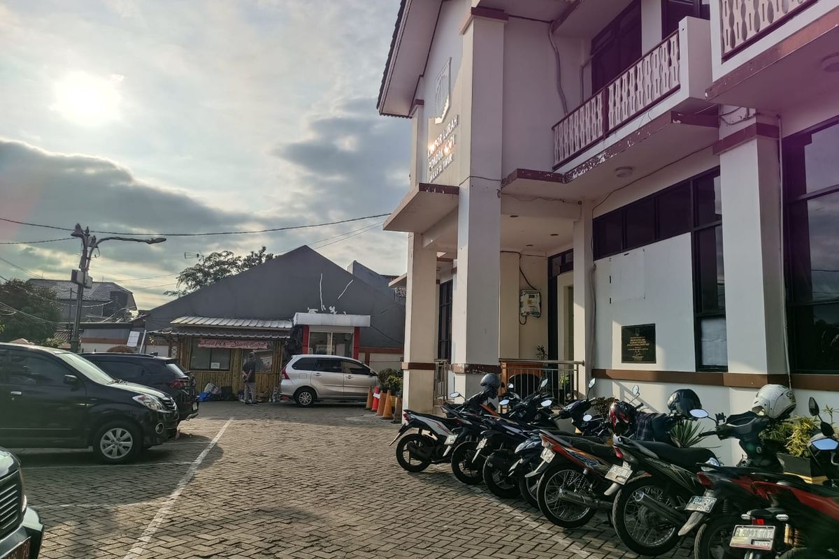 Kantor Kelurahan Pondok Kopi, Duren Sawit, Jakarta Timur, Senin (26/2/2024).