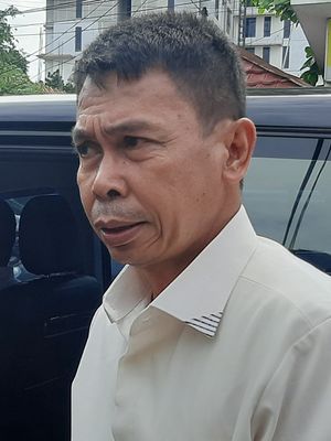 Wakil Ketua KPK Nawawi Pomolango meninggalkan PN Jakarta Selatan usai mengikuti sidang praperadilan eks Sekretaris MA Nurhadi cs melawan KPK, Senin (9/3/2020).