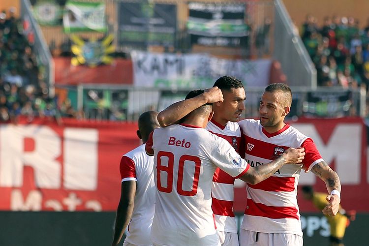 Dua pemain asing Madura United, Jaimerson Xavier dan Aleksandar Raki?.