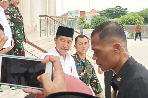 Kunjungi Karanganyar, Jokowi Resmikan Masjid Madaniyah
