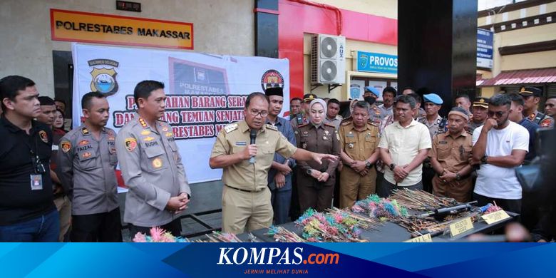 Forkopimda Makassar Musnahkan 940 Buah Sajam Sitaan Batalyon 120 - Vimarsana News