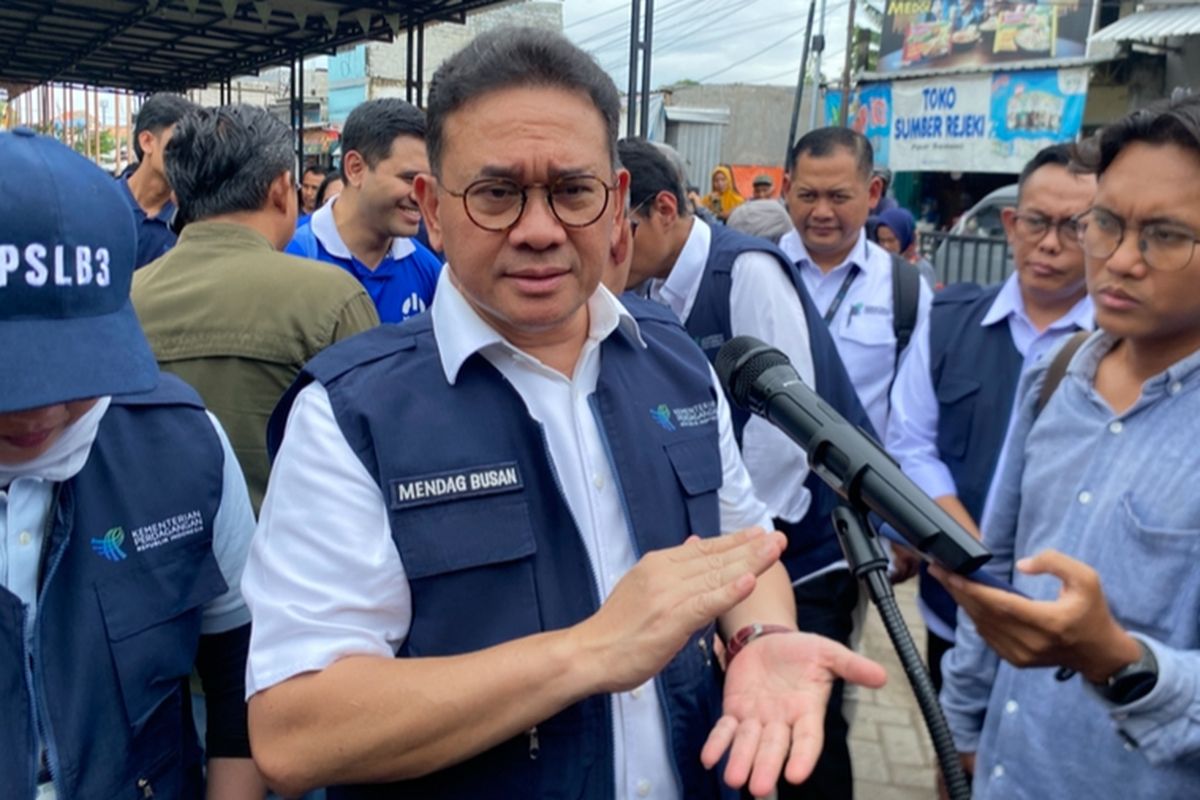 Menteri Perdagangan (Mendag), Budi Santoso di Pasar Sememi, Surabaya, Kamis (13/11/2025).