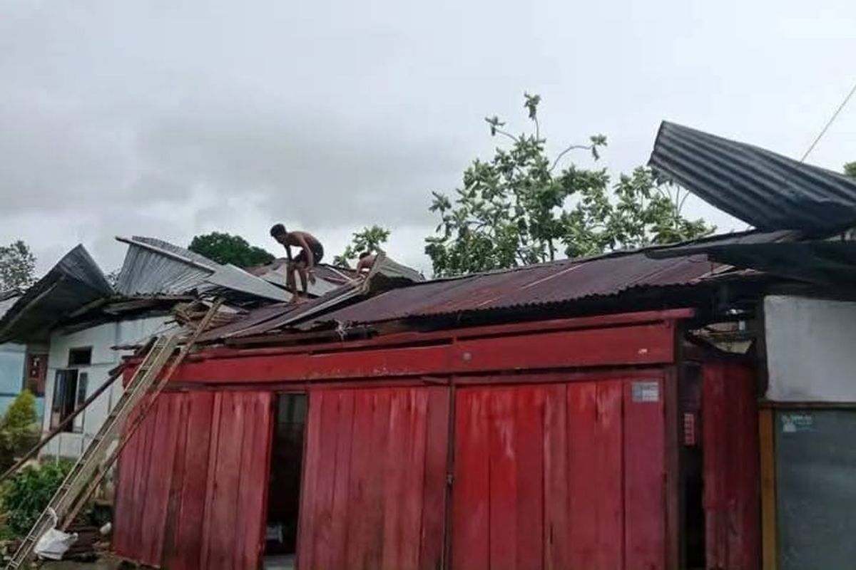 Puting Beliung Hancurkan Puluhan Rumah di Maluku Tenggara