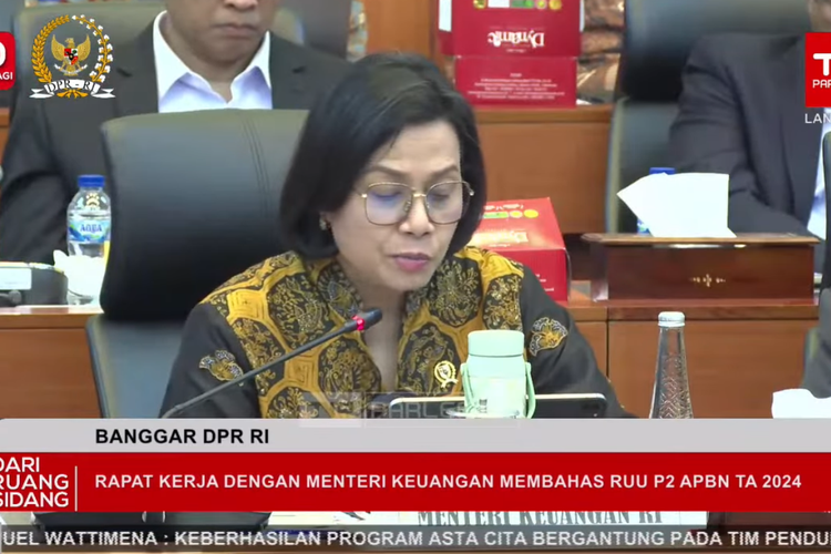 Menkeu Sri Mulyani saat rapat dengan Banggar DPR RI pada Kamis (21/8/2025).