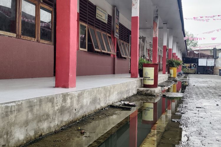 Nasib SD di Medan Belawan, Dua Kali dalam Sebulan Ruang Kelas Terendam Banjir Rob