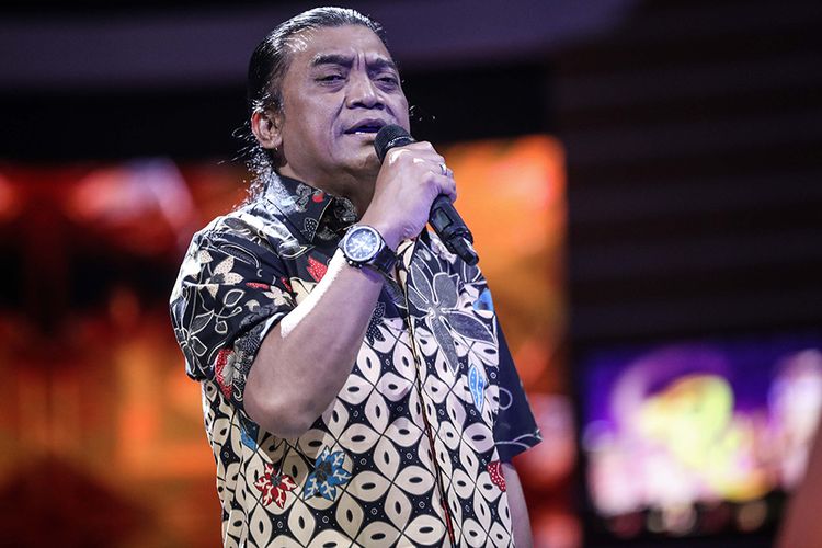 Penyanyi campursari, Didi Kempot saat cek sound sebelum acara program Rosi di Kompas TV di Menara Kompas, Jakarta, Kamis (1/8/2019).
