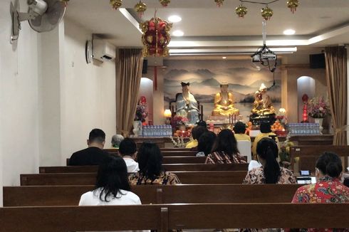 Hari Raya Waisak, Ibadah di Vihara Hok Tek Tjeng Sin Doakan Indonesia Terbebas dari Pandemi Covid-19