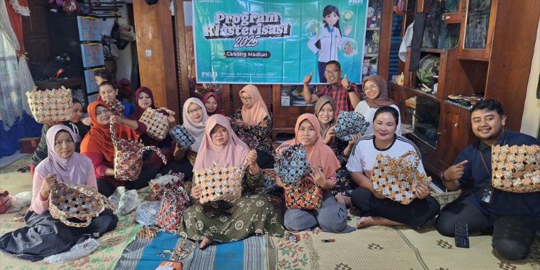 PNM Ajak Nasabah Ubah Limbah Plastik Jadi Sumber Pendapatan