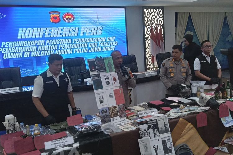 Membaca Bukan Kejahatan